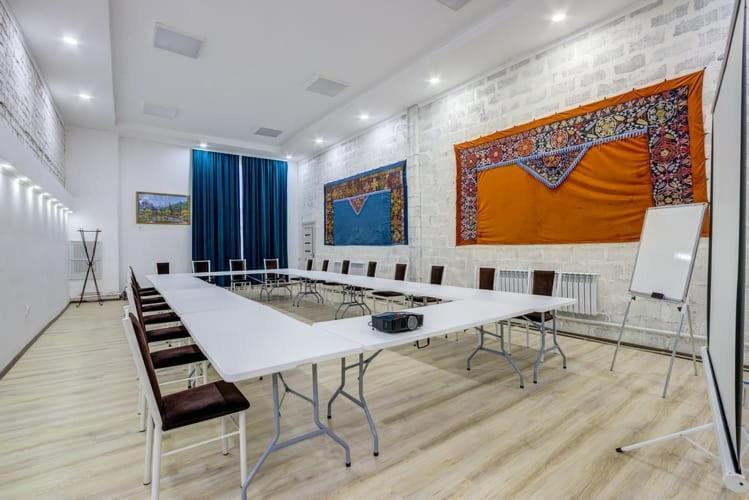 Olive Hotel Kochkor Extérieur photo