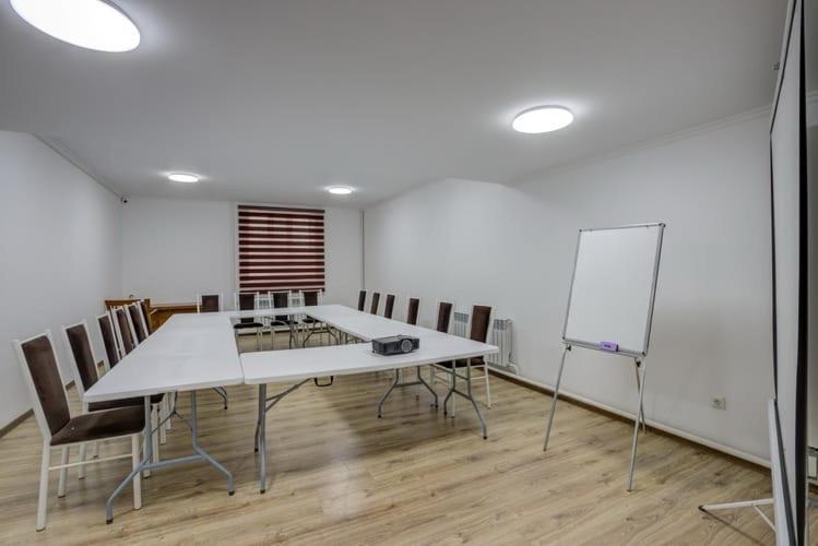 Olive Hotel Kochkor Extérieur photo
